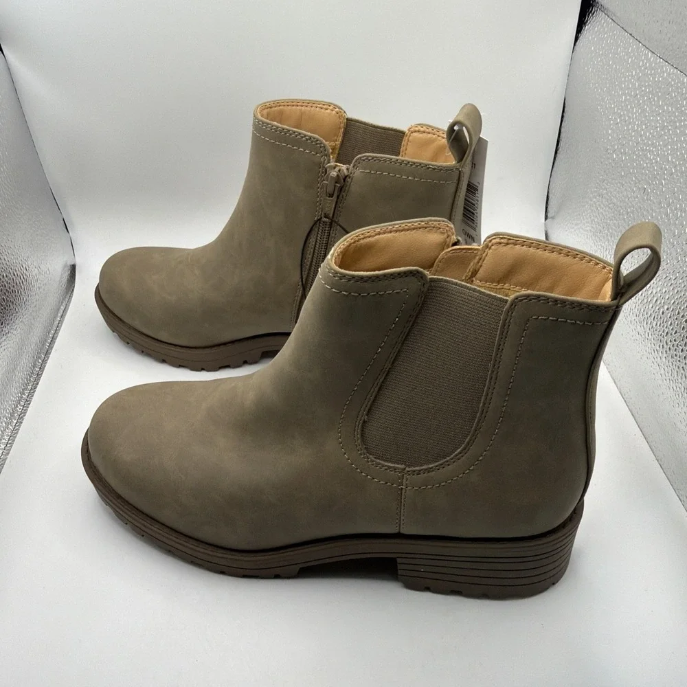 Buffalo David Bitton‎ Anna Womens Size 9 Brown Chelsea Boot Memory Foam New.